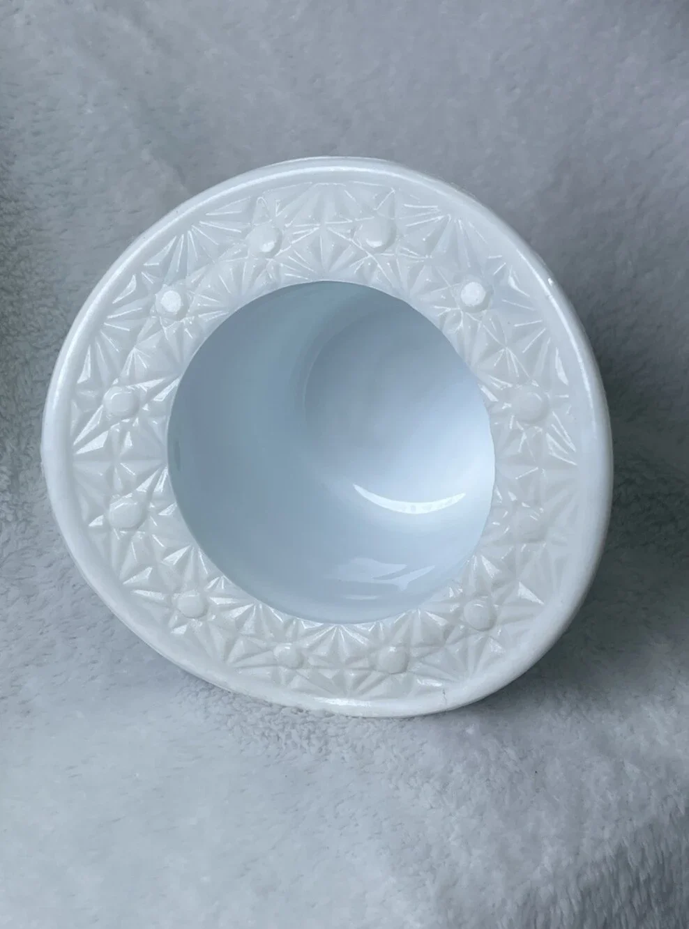 Vintage Fenton White Milk Glass Top Hat in Daisy & Button Pattern 3.25